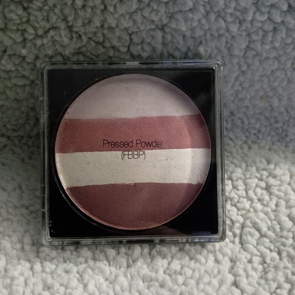 Markwins pressed powder